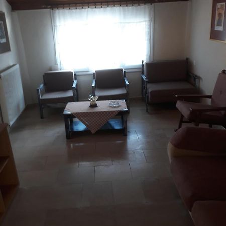 Dimitris Appartment สตาวรอส ภายนอก รูปภาพ
