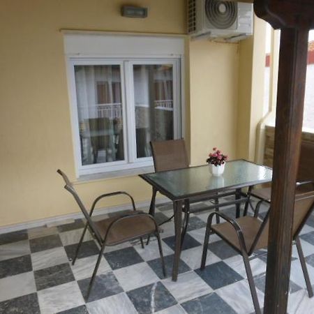 Dimitris Appartment สตาวรอส ภายนอก รูปภาพ