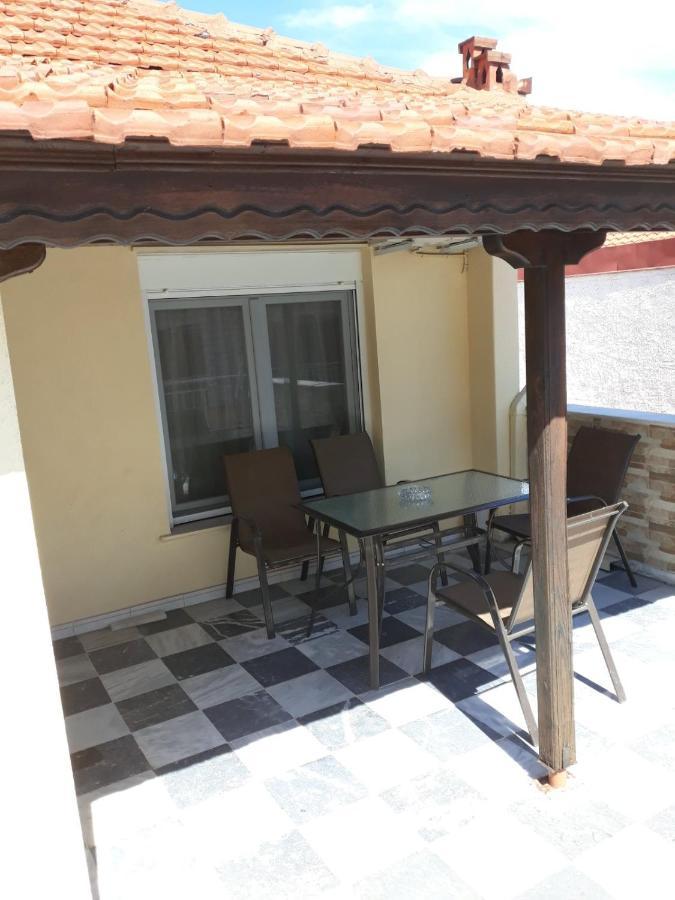 Dimitris Appartment สตาวรอส ภายนอก รูปภาพ