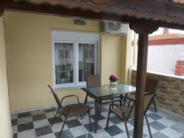 Dimitris Appartment สตาวรอส ภายนอก รูปภาพ